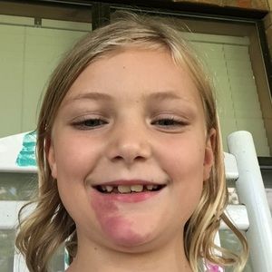 Meet your Posher, Layla